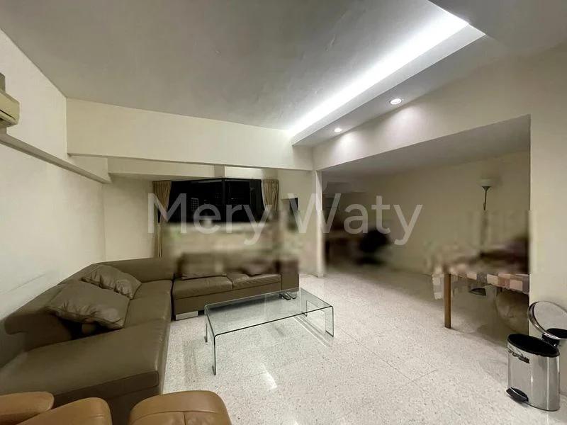5 Bed Apartment (Condo) for Sale in  Grange Heights - Image 1